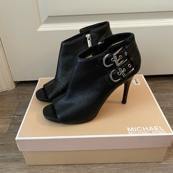 Michael Kors Heels - Picture 1 of 8